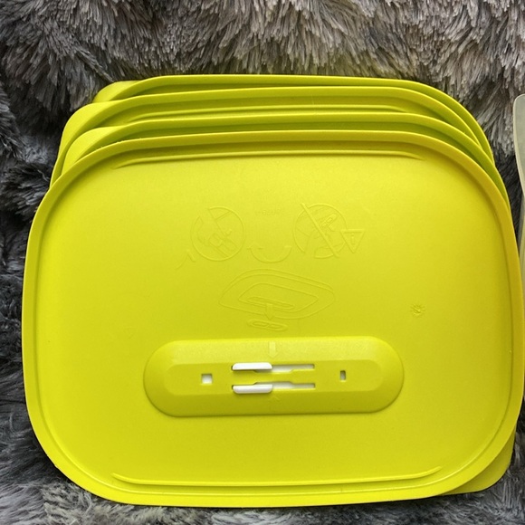 4 Tupperware Fridge Smart Containers - Small Deep
Tupperware - Picture 10 of 16